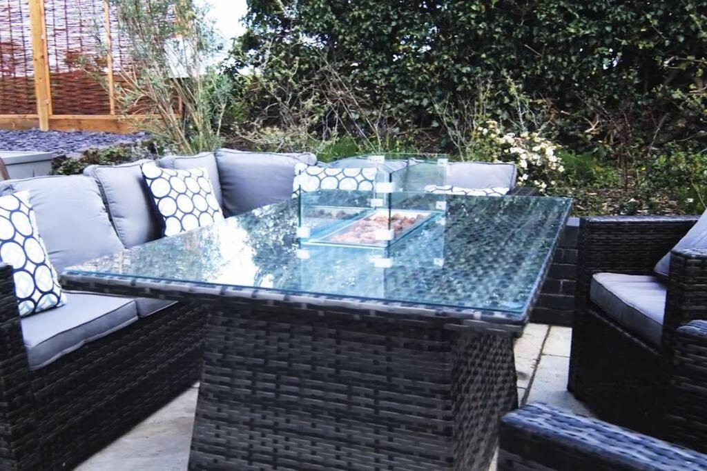 Covehithe House-Coastal Luxury- Sleeps 12-With Huge Swimspa! Wrentham Exterior foto