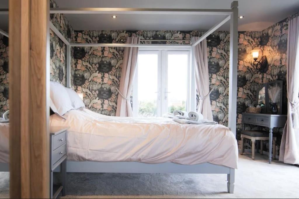 Covehithe House-Coastal Luxury- Sleeps 12-With Huge Swimspa! Wrentham Exterior foto