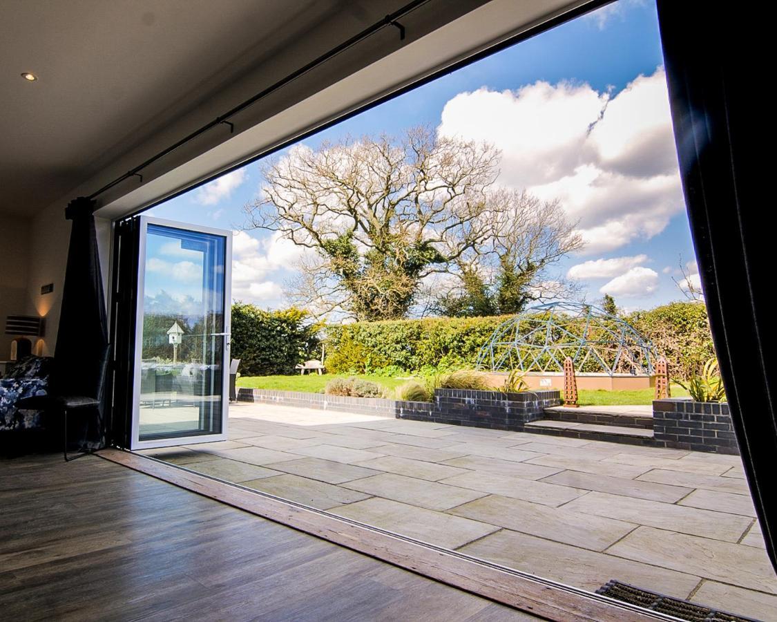 Covehithe House-Coastal Luxury- Sleeps 12-With Huge Swimspa! Wrentham Exterior foto